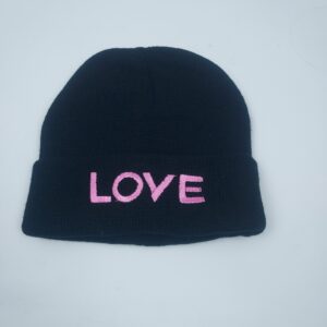 Strikhue med “LOVE” motiv – One Size